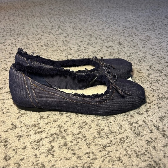NWT Zara Blue Denim Frayed Fur-Lined Ballet Flats Size 6.5 U.S. - Picture 5 of 9